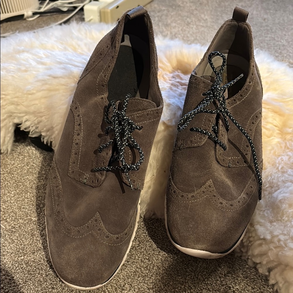 Cole Hahn Gray Suede Oxford Sneakers/Shoes